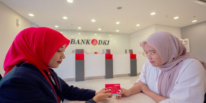 Aktivitas perbankan di Bank DKI. Foto: istimewa