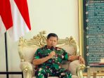 Komando Armada III (Koarmada III) menjadwalkan pelaksanaan latihan PAM VVIP pada akhir Juni 2025. Rencana kegiatan tersebut dibahas secara intensif dalam morning briefing yang dipimpin langsung oleh Panglima Komando Armada III (Pangkoarmada III), Laksamana Muda TNI Hersan, S.H., M.Si., di Lobi Markas Komando Armada III, pada Senin (26/5/2025). Foto: Dispen Koarmada III