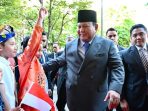 Presiden Republik Indonesia, Prabowo Subianto, tiba di Paris pada Sabtu malam, 13 Juli 2025, dalam rangka memenuhi undangan sebagai tamu kehormatan pada Bastille Day. Foto: BPMI Setpres/Cahyo