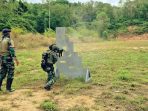 Satuan Pasukan Katak Komando Armada (Satkopaska) Koarmada III menggelar Latihan Kualifikasi Kedua (K2) Menembak Senjata Bantu di Lapangan Tembak Makorem 181/PVT, Sorong, Papua Barat Daya, pada Selasa, (8/7/2025). Foto: Dispen Koarmada III